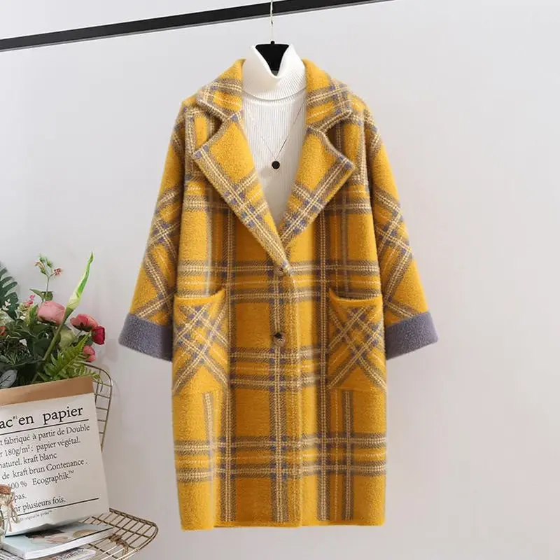 Top Trends: Women's Loose-fitting Mink Fleece Mid-length Coat Coat Shoppable Styles