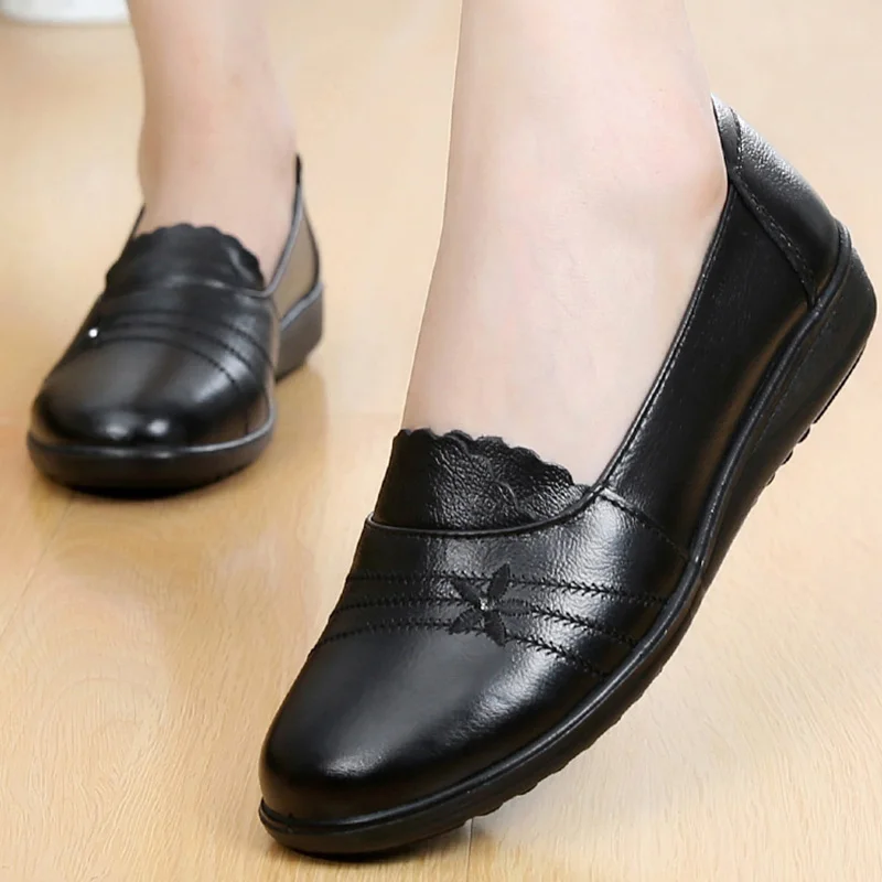 Top Trends: Mom Shoes Genuine Leather Flats Non Slip Adult Leather Shoes Women Loafers Big Size 10 Flats Shoes Women Scarpe Donna Shoppable Styles