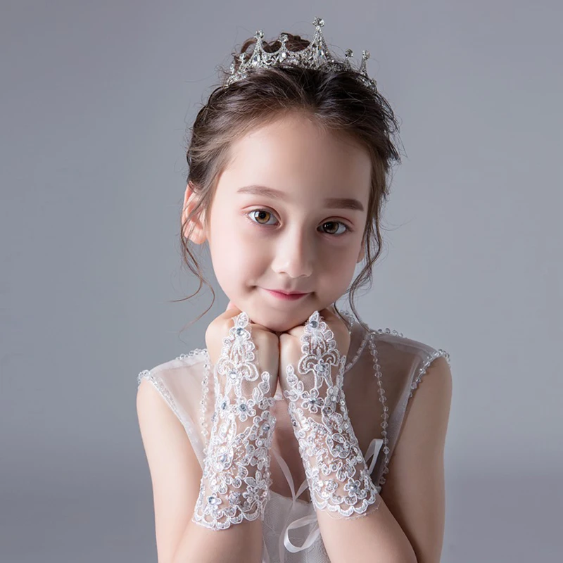 Top Trends: 2019 Fashion Beauty Girl Red White Fingerless Wedding Gloves Lace Beaded For Bridal Wedding Accessories Stage Performance Shoppable Styles