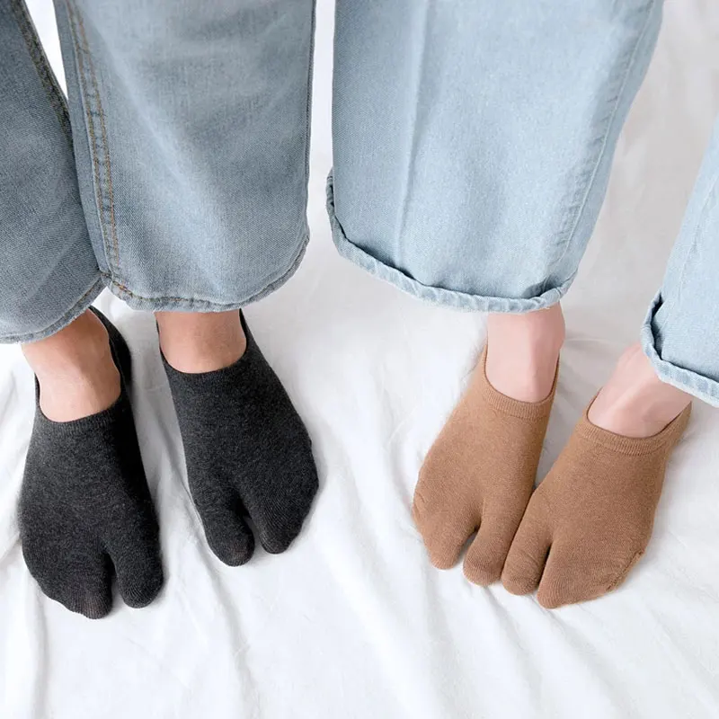 Top Trends: Two Finger Socks Japanese Style Cotton Couple Socks Breathable Two Toe Socks Women Men Non-slip Invisible Low Cut Boat Socks Shoppable Styles