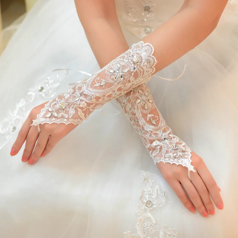 Top Trends: 1 Pair White / Red / Beige Bridal Gloves Elegant Short Paragraph Rhinestone White Lace Glove Beautiful Wedding Accessories Shoppable Styles