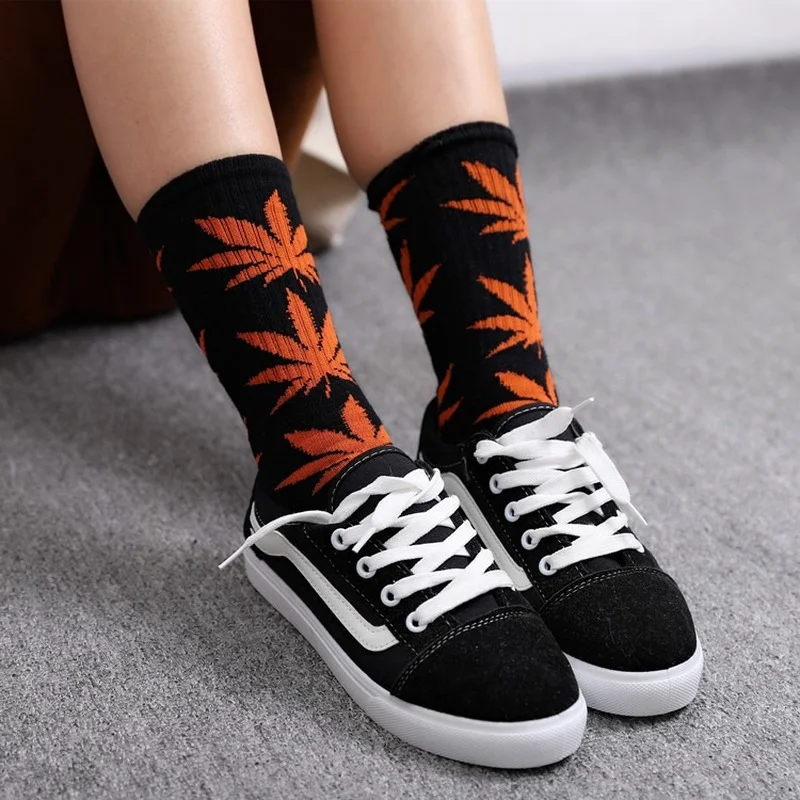 Top Trends: Maple Leaf Socks Men's And Women's Cotton Socks South Korea Harajuku Style Skateboard Socks Ford Shoppable Styles - Image 4