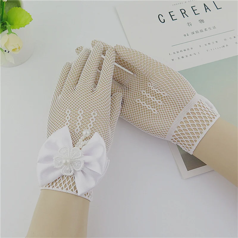 Top Trends: 1 Pair Girls Kids White Lace Wedding Gloves Faux Pearl Bowknot Fishnet Gloves Communion Flower Girl Party Ceremony Accessories Shoppable Styles