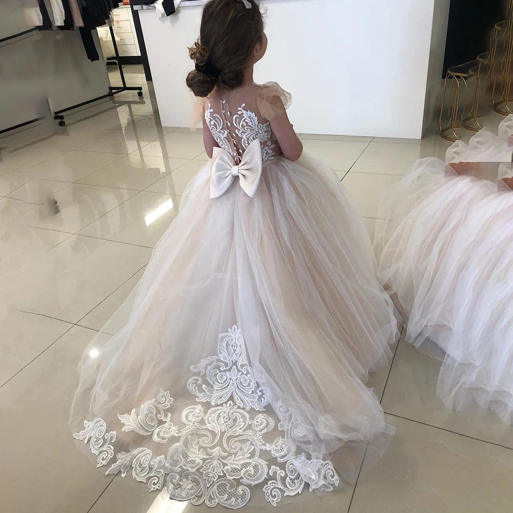 Top Trends: Gardenwed Lace Ivory Flower Girl Dresses Appliques Baby Girls Party Dress Cap Sleeves Puffy Princess Dress Bow First Communion Shoppable Styles - Image 2