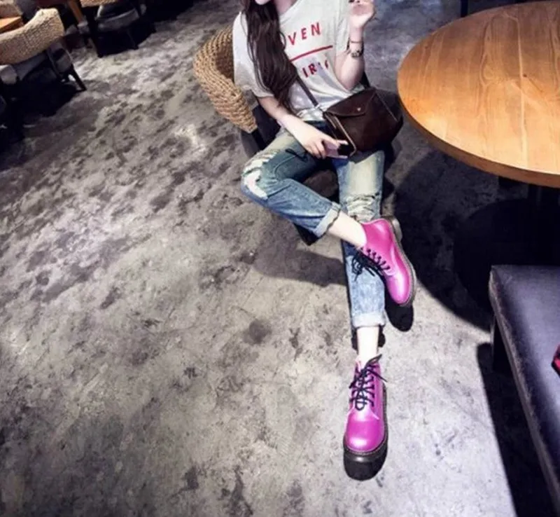 Retrod saapad paeltega | kujundav pilt e-kaubamaja pildikogust