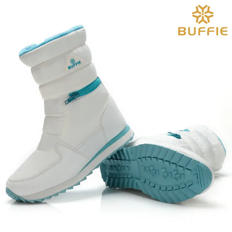 Pehmed ja kerged lumesaapad | kujundav pilt e-kaubamaja pildikogust