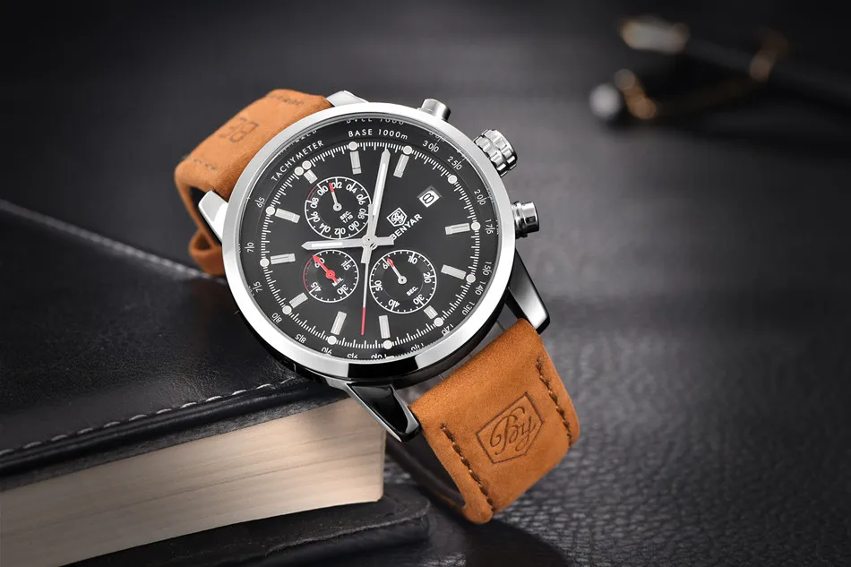 Pruuni rihmaga kellad | kujundav pilt e-kaubamaja pildikogust