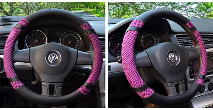 must ja lilla roolikate autosalongis