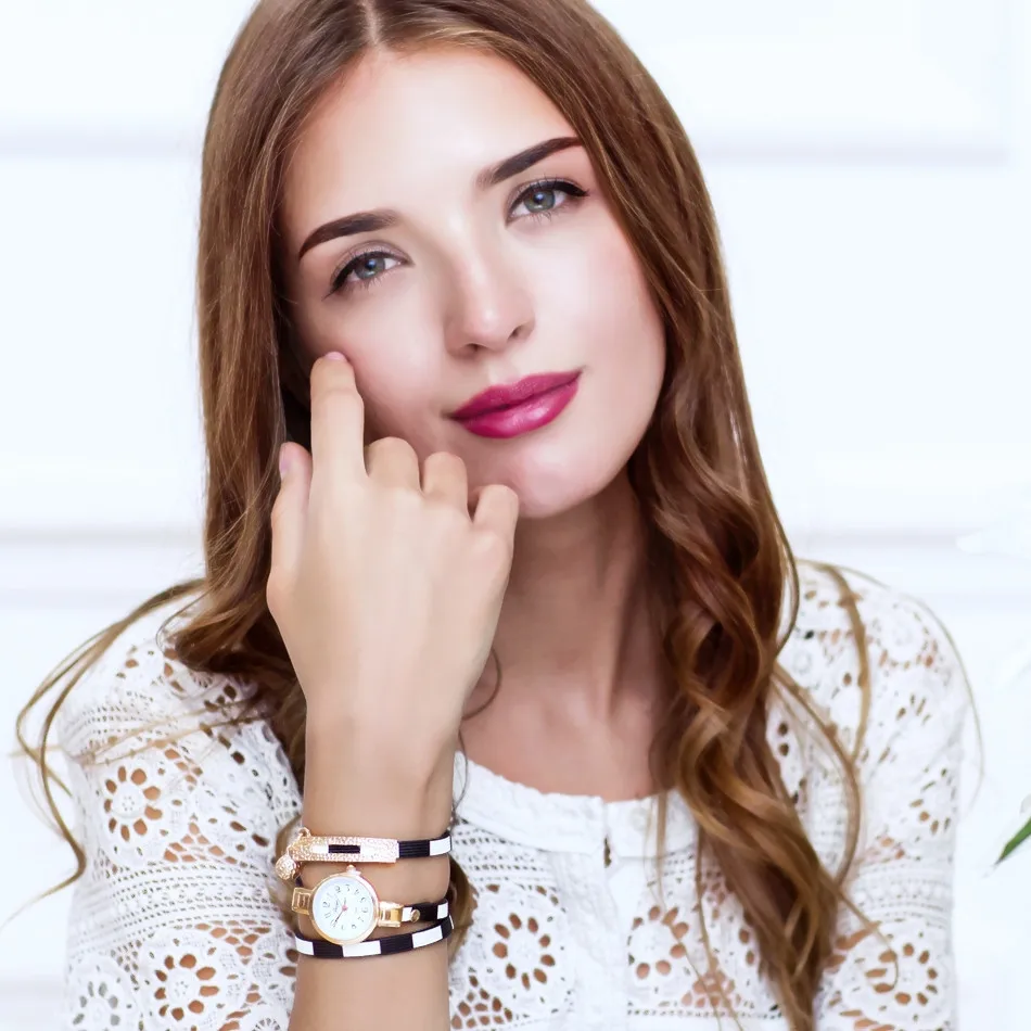 Luksusliku välimusega kell | kujundav pilt e-kaubamaja pildikogust