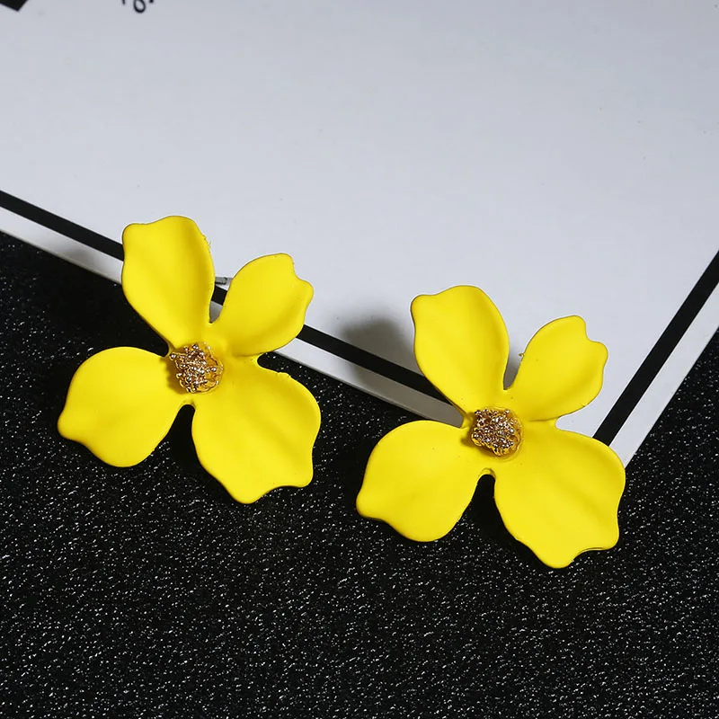 Top Trends: Korean Cute Small Flower Stud Earrings For Women Fresh And Sweet Statement Earring Girl 2019 Fashion Jewelry Shoppable Styles - Image 3