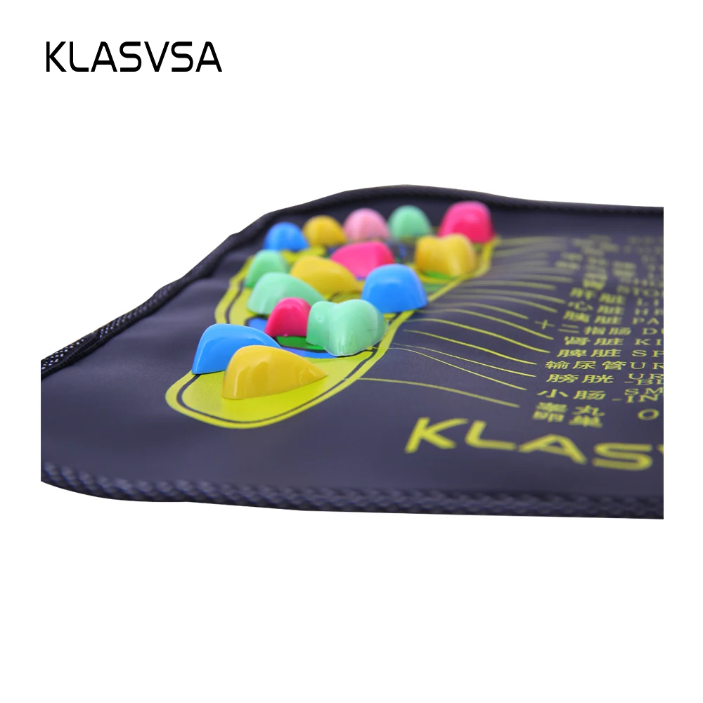 värviliste nuppudega must matt jalamassaažiks
