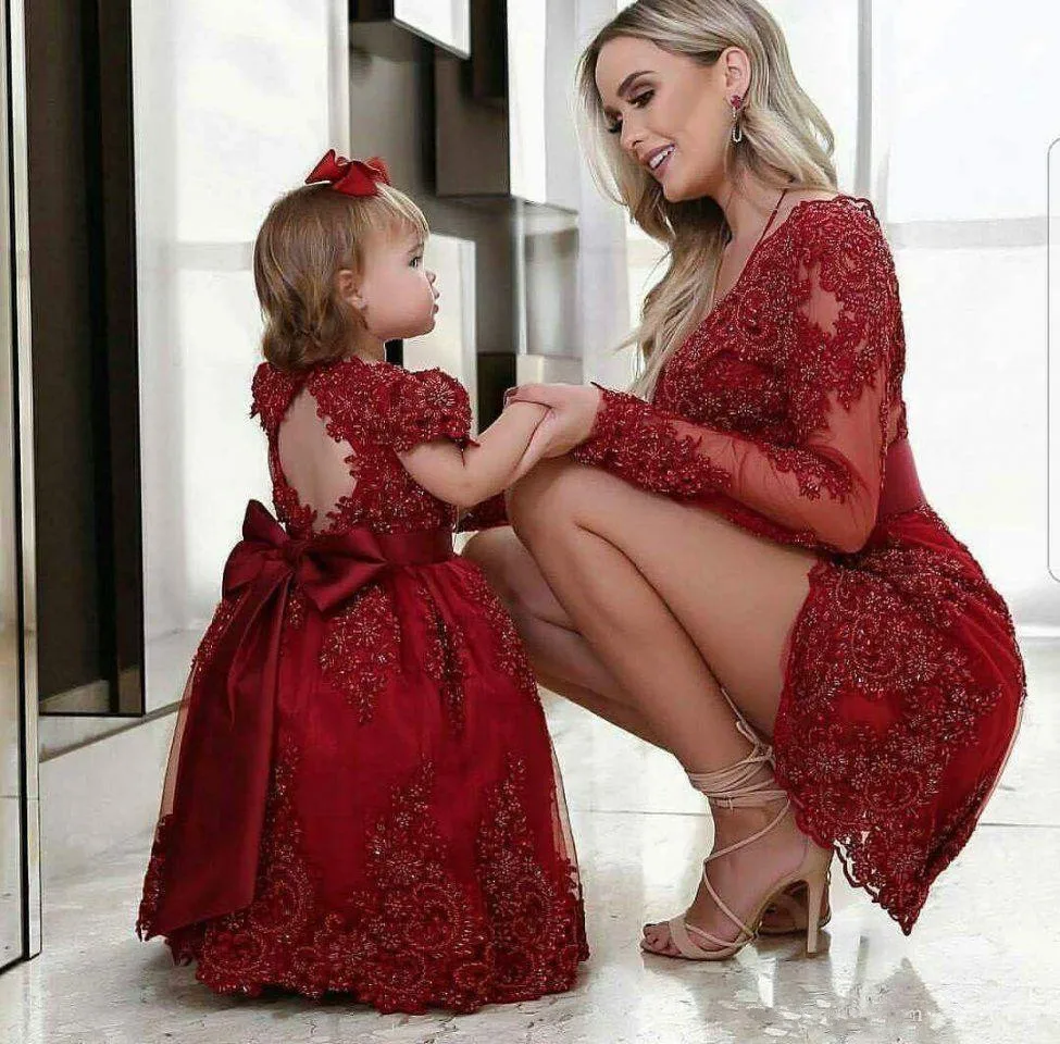 Top Trends: Flower Girls Dress Short Mother Of The Bride Dresses 2020 Beaded Formal Evening Party Gowns Long Sleeves Mother Daughter Dresses Shoppable Styles