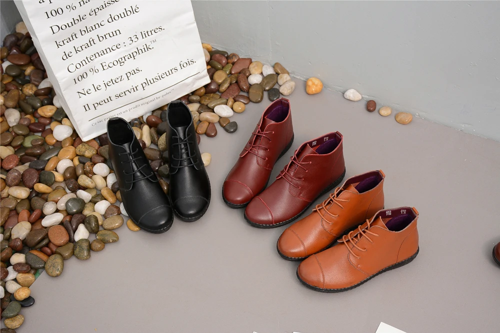 Madalad naiste saapad | kujundav pilt e-kaubamaja pildikogust