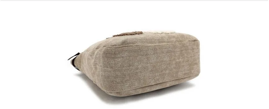 beež õlakott, millel on pehme ja ruumikas kuju