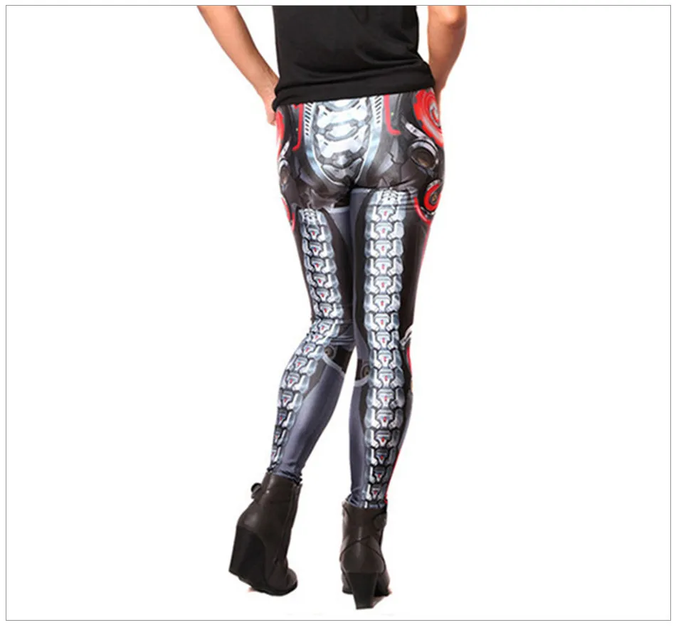 naine kannab mustade ja hallide 3D Star Wars prindiga retuuse