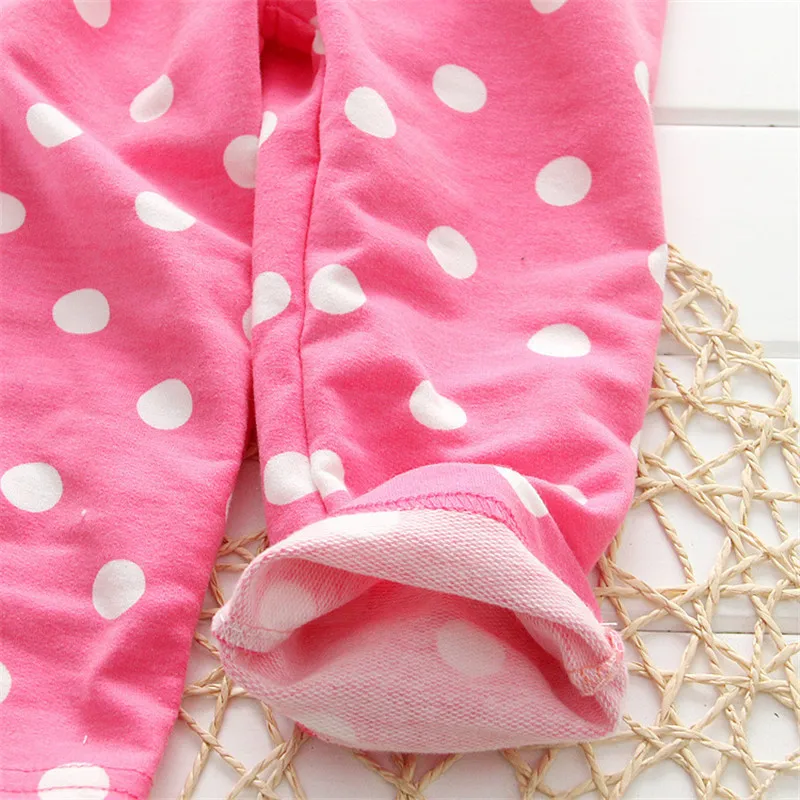 Komplekt Miki või Minniga | kujundav pilt e-kaubamaja pildikogust