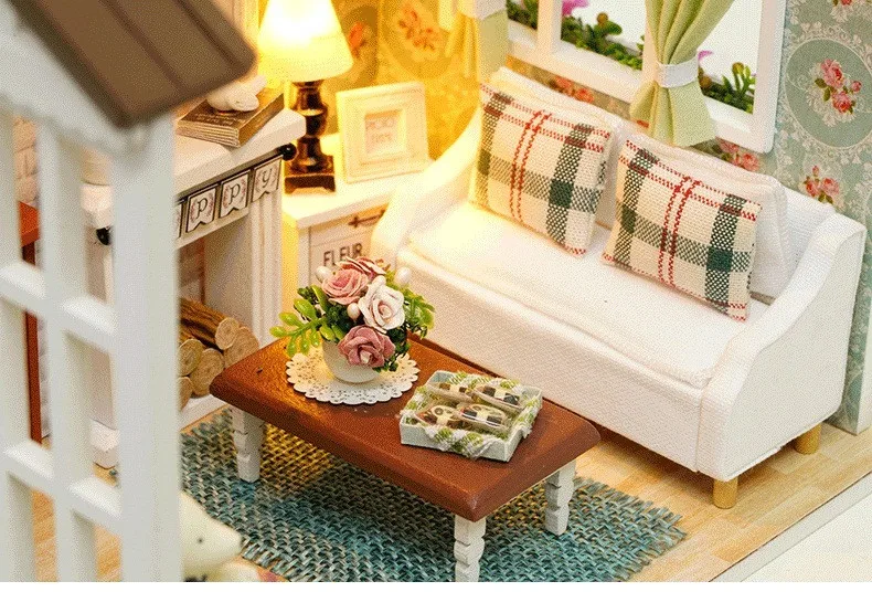 Väike möbleeritud nukumaja meisterdamiseks | kujundav pilt e-kaubamaja pildikogust