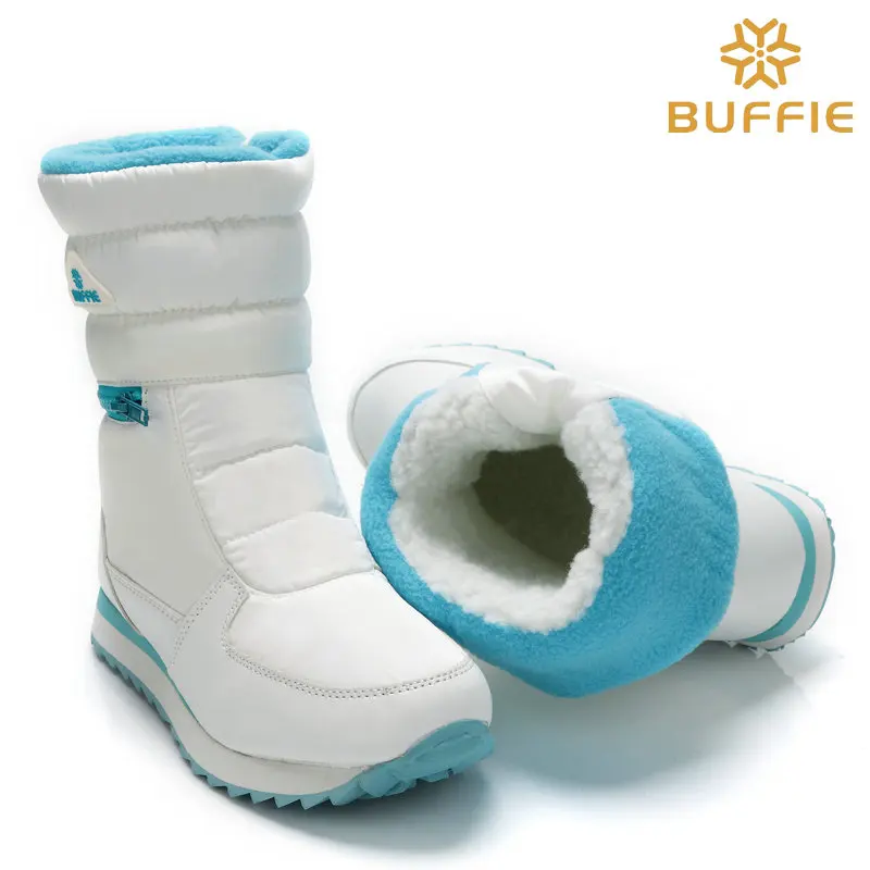 Pehmed ja kerged lumesaapad | kujundav pilt e-kaubamaja pildikogust