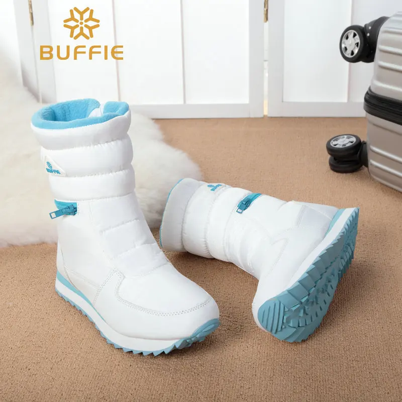 Pehmed ja kerged lumesaapad | kujundav pilt e-kaubamaja pildikogust