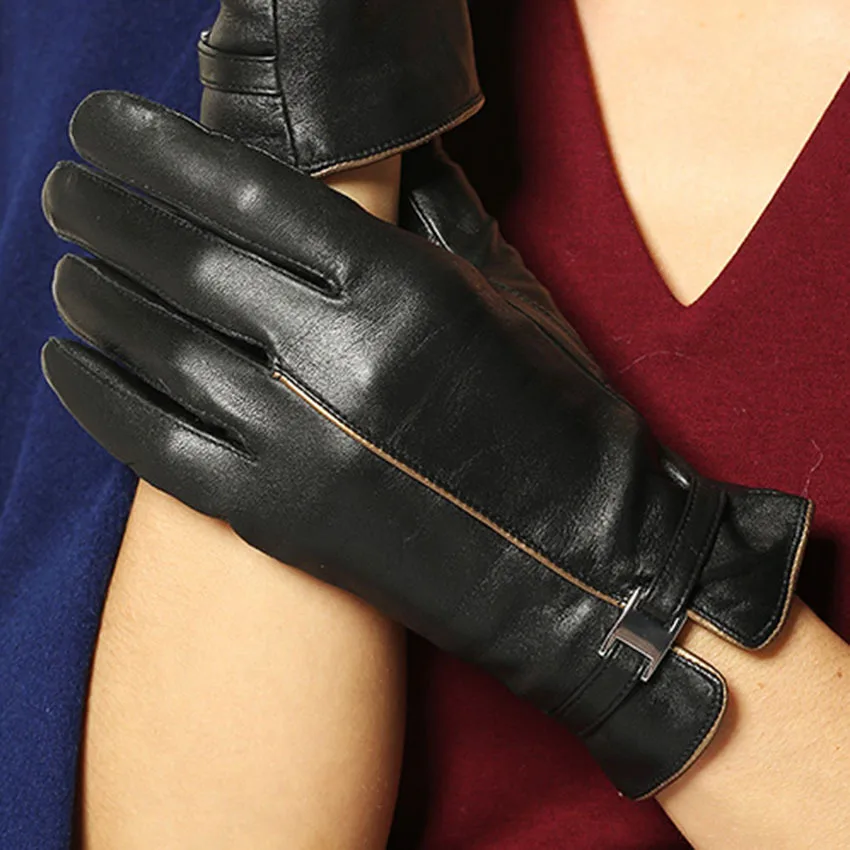 Top Trends: Real Short Leather Gloves Women With Velvet Lining Wrist Button Fashion Genuine Sheepskin Glove Winter Warm L050pc Shoppable Styles