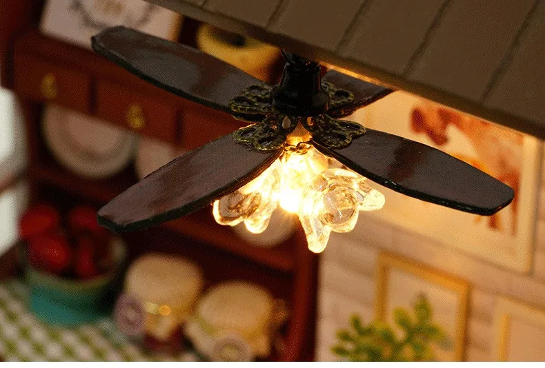 Väike möbleeritud nukumaja meisterdamiseks | kujundav pilt e-kaubamaja pildikogust