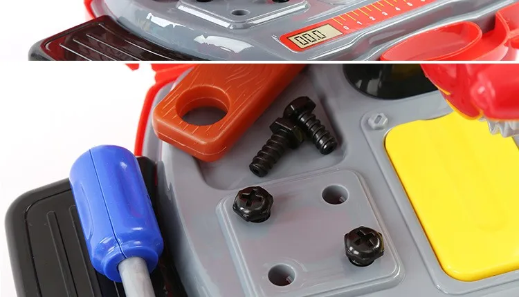 laste mängu tööristakomplekt koosneb värvilistest plastikust tööriistadest ja tarvikutest