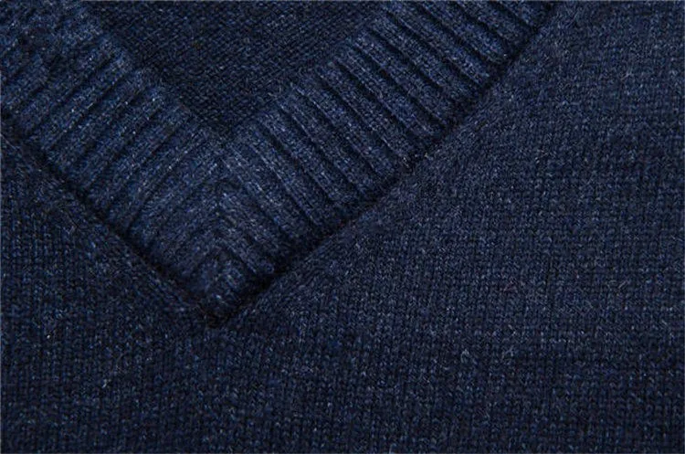 tume meeste v-kaelusega kootud vest