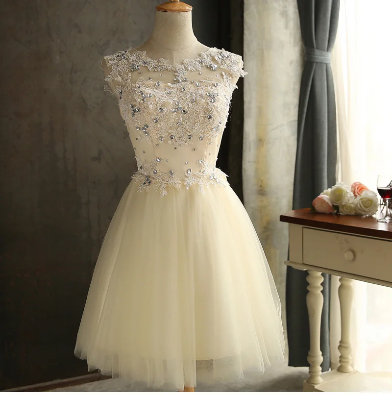 elegant sleeveless short dress