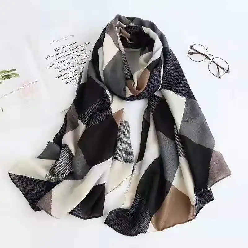 Top Trends: 2022 Spain Fashion Daisy Floral Tassel Viscose Shawl Scarf Lady Print Soft Pashmina Stole Wrap Snood Bufandas Muslim Hijab Sjaal Shoppable Styles - Image 6