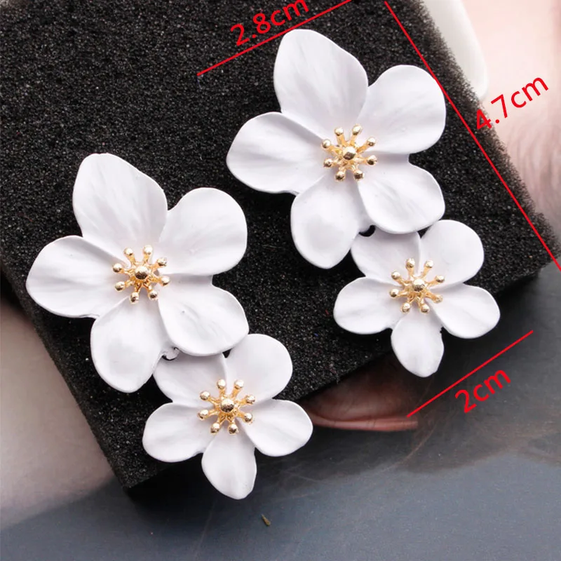 Top Trends: New Korean Fashion Dangle Earrings For Women White Flower Drop Earrings Pendientes New Year Gift Fashion Ear Jewelry Aretes Shoppable Styles - Image 5