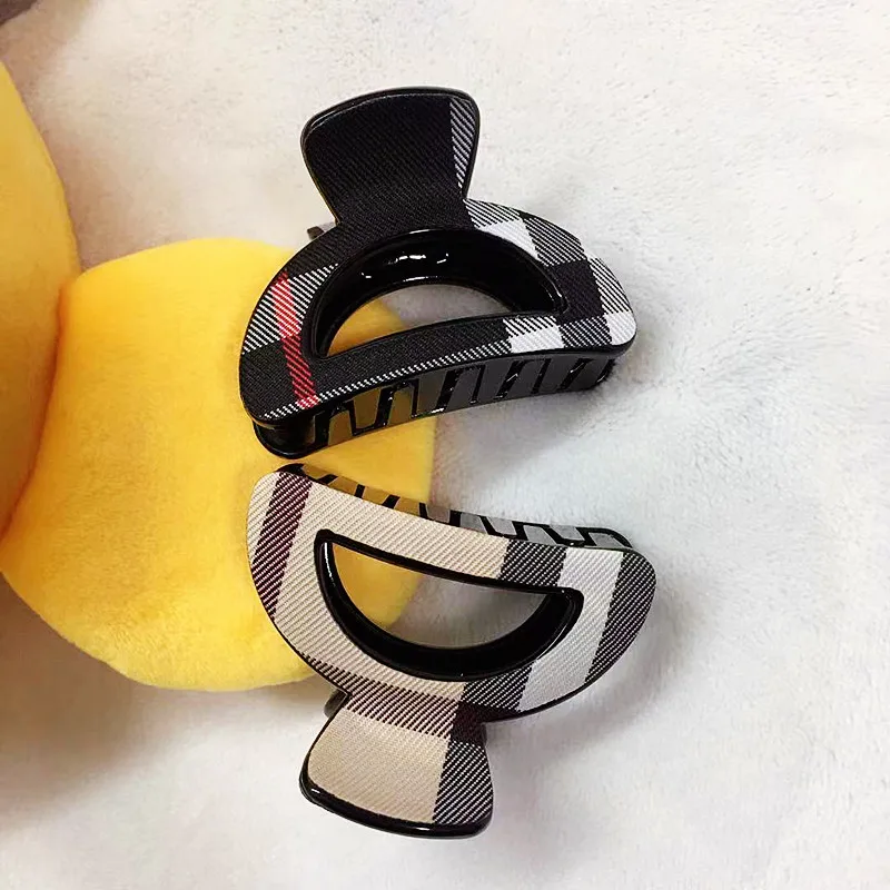 Top Trends: 2021 New Fashion Acrylic Hair Claw Clip For Women British Plastic Plaid Hair Accessories New Handmade Exquisit Grid Shark Clips Shoppable Styles - Image 6