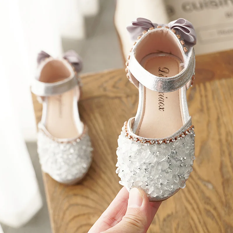 Top Trends: New Kids Leather Shoes Girls Wedding Shoes Children Princess Sandals Sequins Bow Girls Casual Dance Shoes Flat Sandals E462 Shoppable Styles