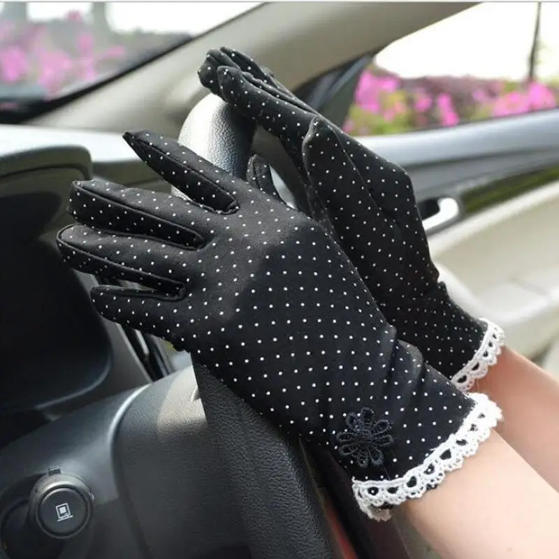 Top Trends: Women&#039;s Fashion Flower Summer Gloves Lace Patchwork Gloves Anti-skid Sun Protection Driving Short Thin Gloves Dot Women Gloves Shoppable Styles