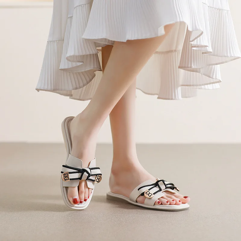 Top Trends: Outside Slippers Plus Size 41-43 Girl Shoes Korean Version Bow Slippers Women Designer Sandals Summer Square Head Slippers Women Shoppable Styles - Image 2