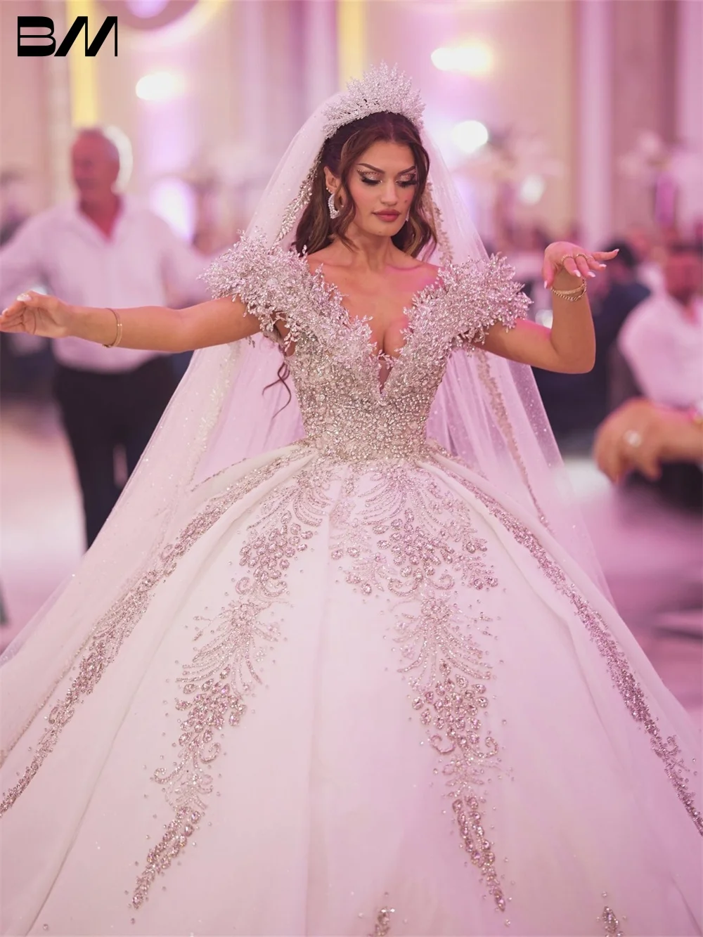 Top Trends: Luxury Beaded Ballgown Wedding Dresses For Women With Rhinestones V Neck Off-The-Shoulder Bride Dresses Chapel Train Bridal Gown Shoppable Styles