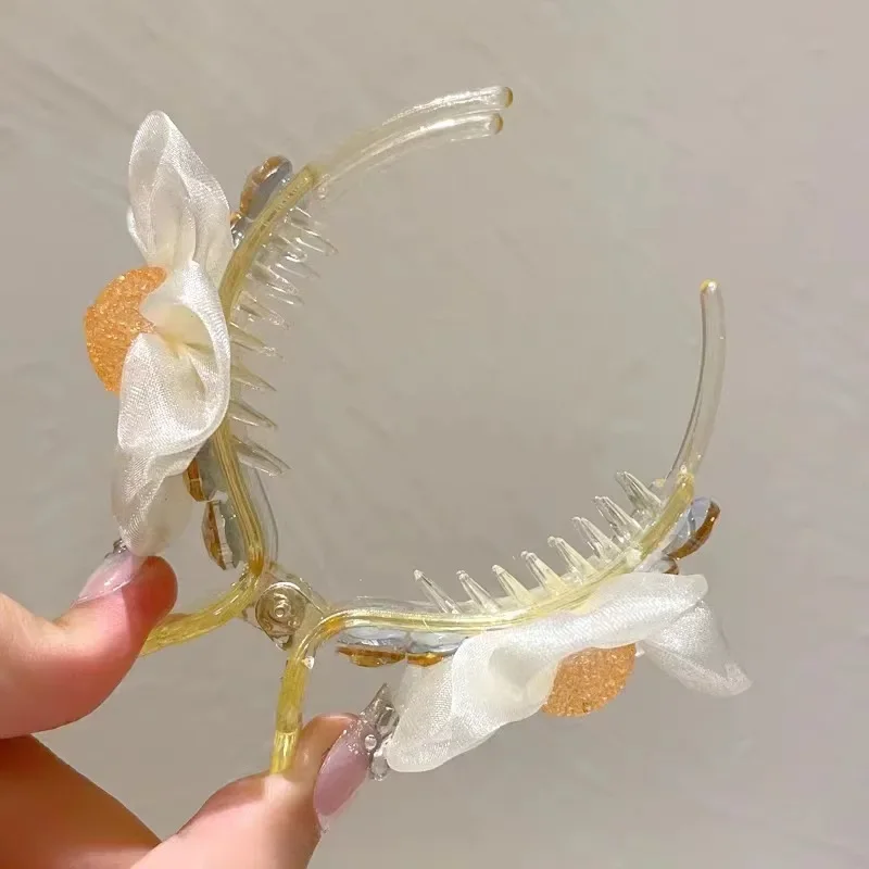 Top Trends: Fashion Flower Transparent Hair Claw Head Fixed Grip Clip Korean Sweet Horsetail Grip Clip Elegant Hair Accessorie For Women Shoppable Styles - Image 4