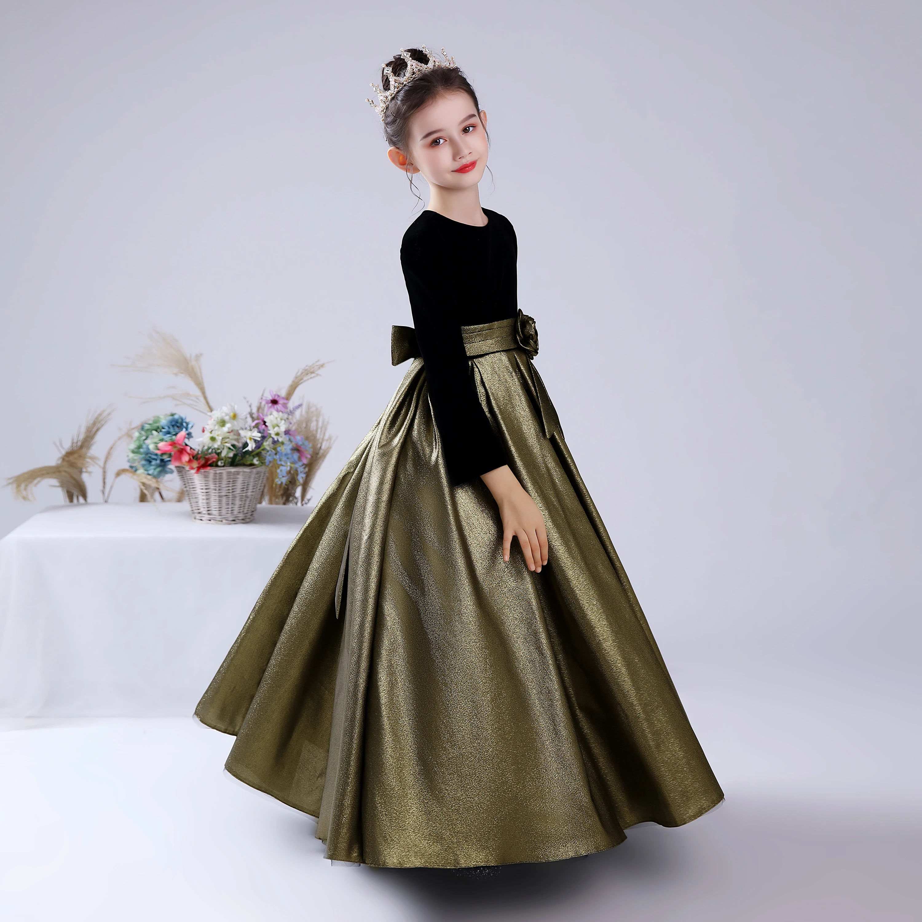 Top Trends: Dideyttawl Flower Girls Dress For Party Long Formal Pageant Gown Vintage Velvet Long Sleeve Shining Satin Junior Bridesmaid Shoppable Styles