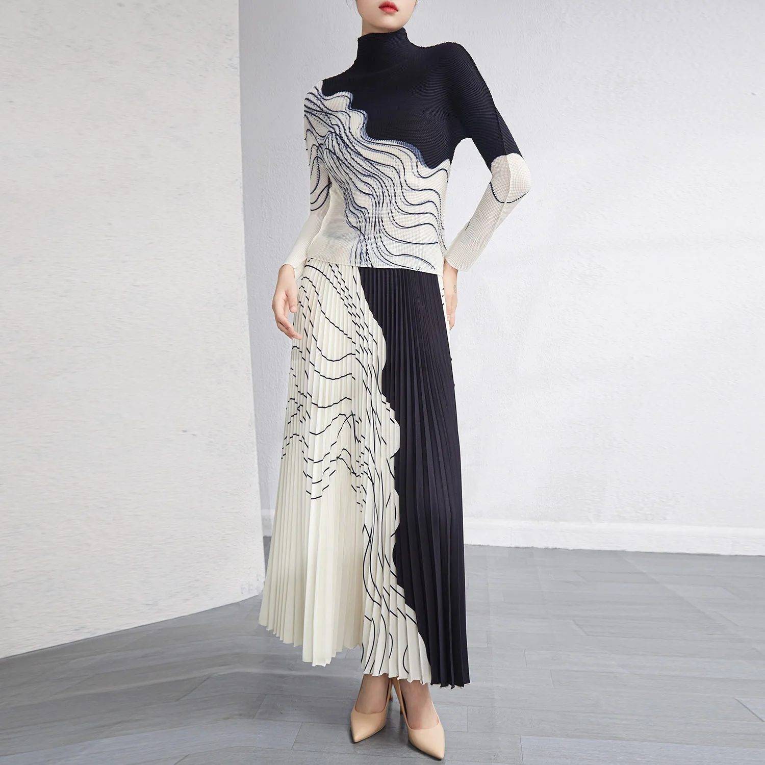 Top Trends: Miyake Pleated Set Women&#039;s Two-Piece Set Autumn New Premium Sense Print Curved Top + Skirt Fashion Suit Shoppable Styles