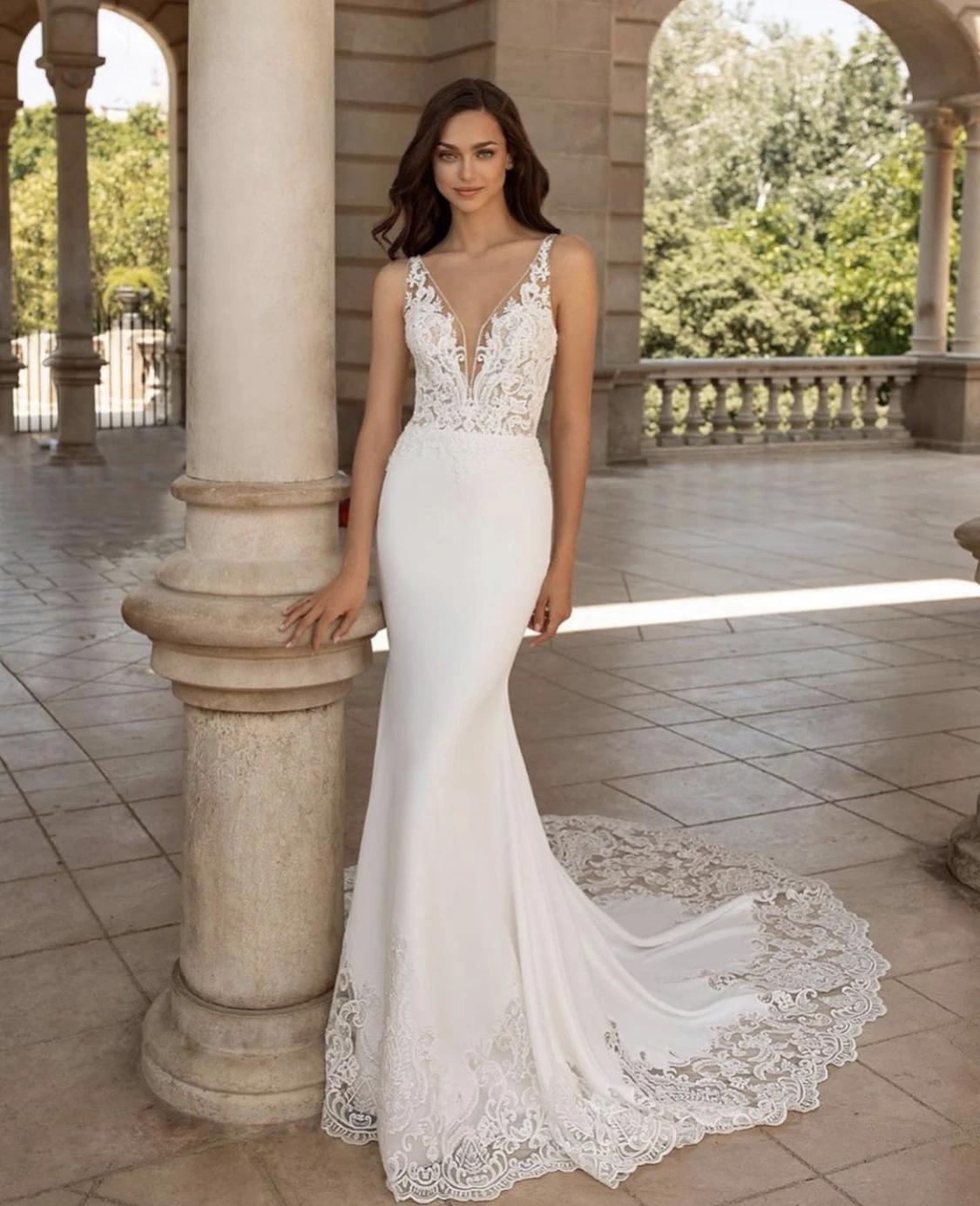 Top Trends: Sexy Illusion Back Mermaid Wedding Dress V Neck White Sleeveless Lace Applique Tank Bride Bridal Gown For Women With Long Train Shoppable Styles