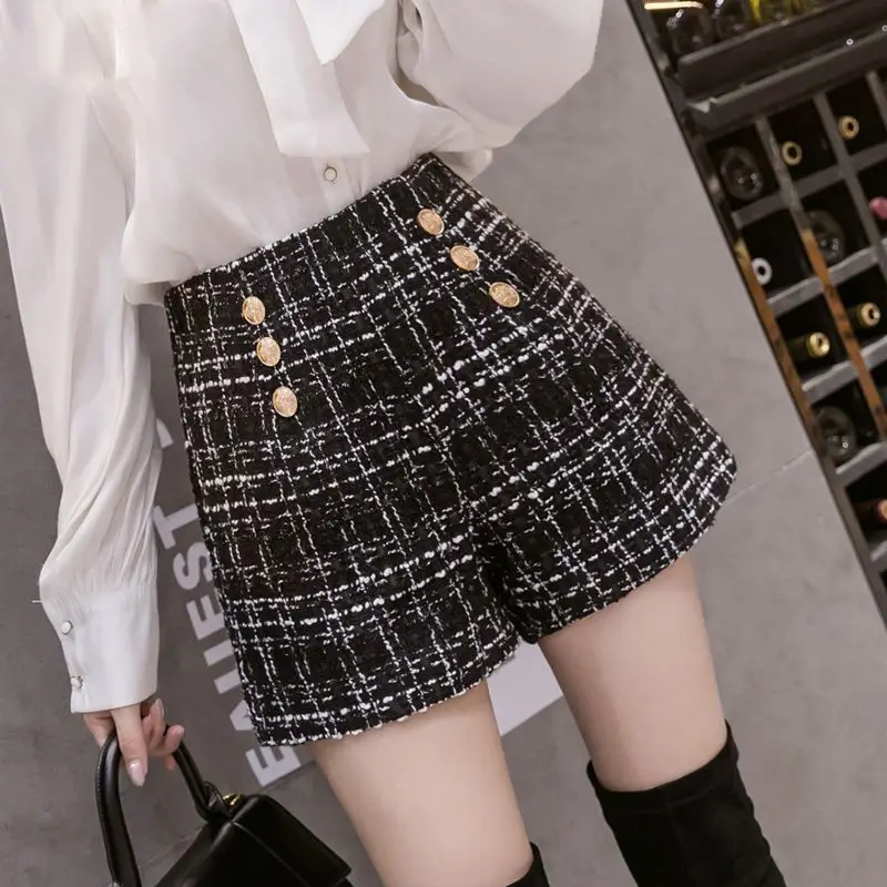 Top Trends: Temperament High Waist Plaid Wide Leg Shorts Autumn Winter New Slim All-match A-line Shorts Fashion Elegant Women Clothing Shoppable Styles