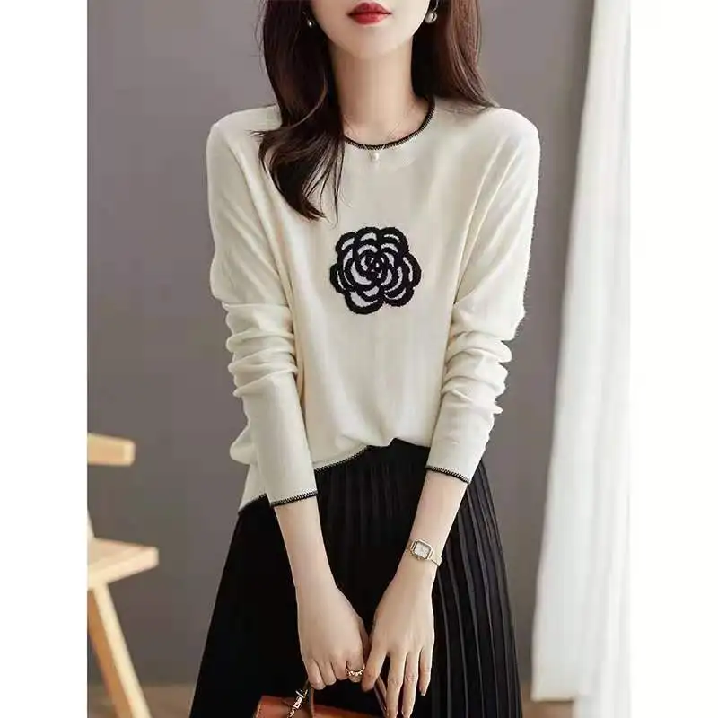 Top Trends: Fashion Solid Color Embroidery Floral T-Shirt Women's Clothing 2022 Autumn New Loose Casual Pullovers All-match Korean Tee Shirt Shoppable Styles - Image 3