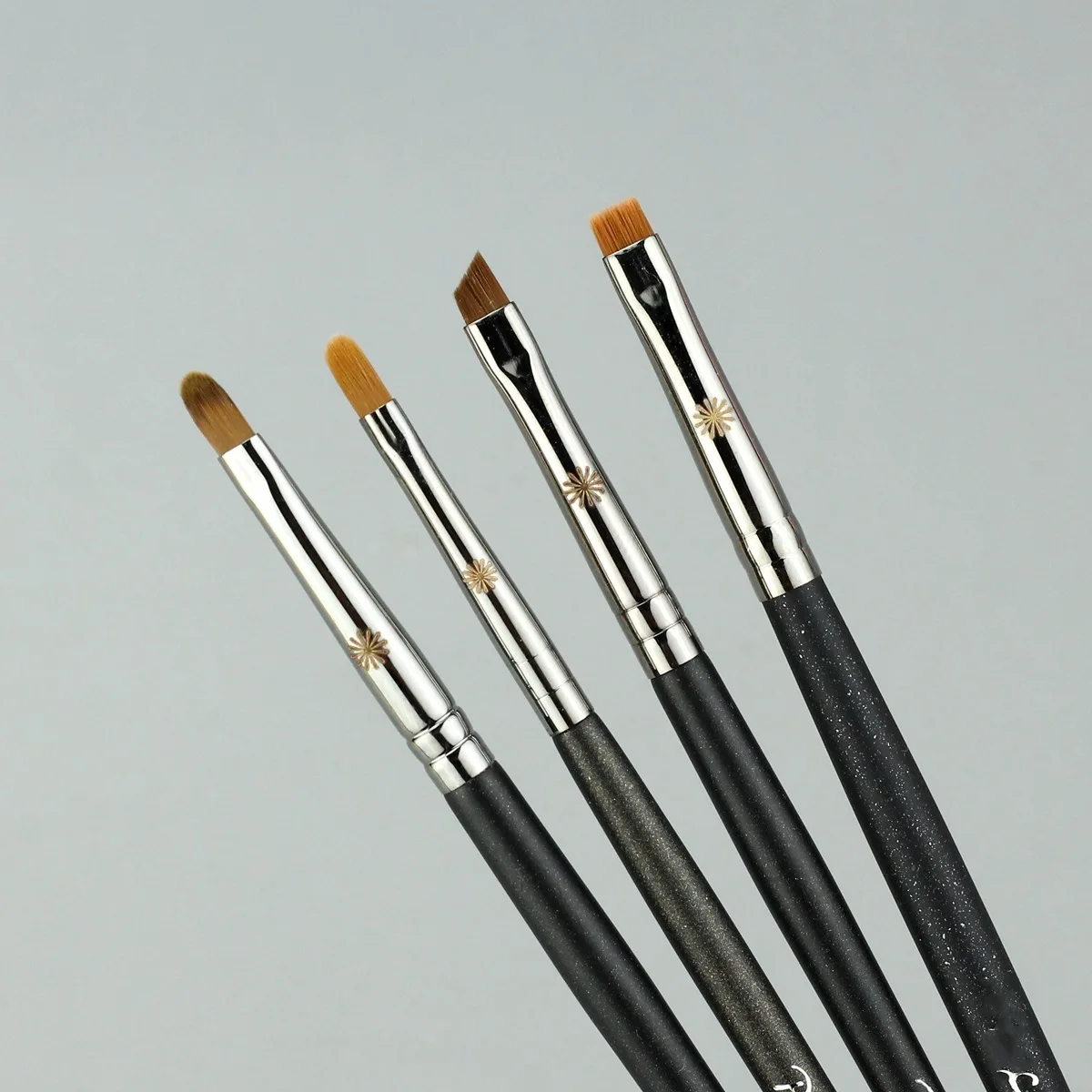 Top Trends: 1 / 4pc Precision Eyeliner Beveled Concealer Makeup Brushes Tapered Eyelid Make Up Brush Flat Liner Liquid Eyebrow Makeup Tool 406 Shoppable Styles