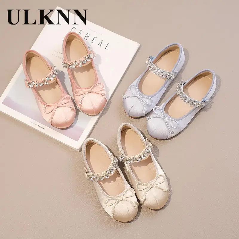 Top Trends: Children's Princess Shoes Fashionable Water Rhinstone Girls' Little Leather Shoes 2024 Spring New Soft Sole Girl Single Shoes Shoppable Styles