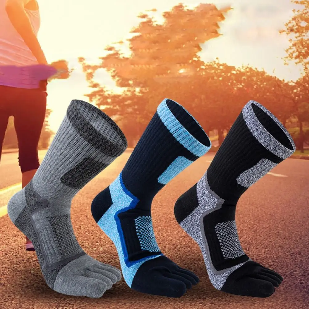 Top Trends: Daily Men's Fashion Cotton Sport Five Finger Socks Retro Comfortable Split-toed Socks Winter Warm Thick Middle Tube Hosiery Shoppable Styles - Image 4