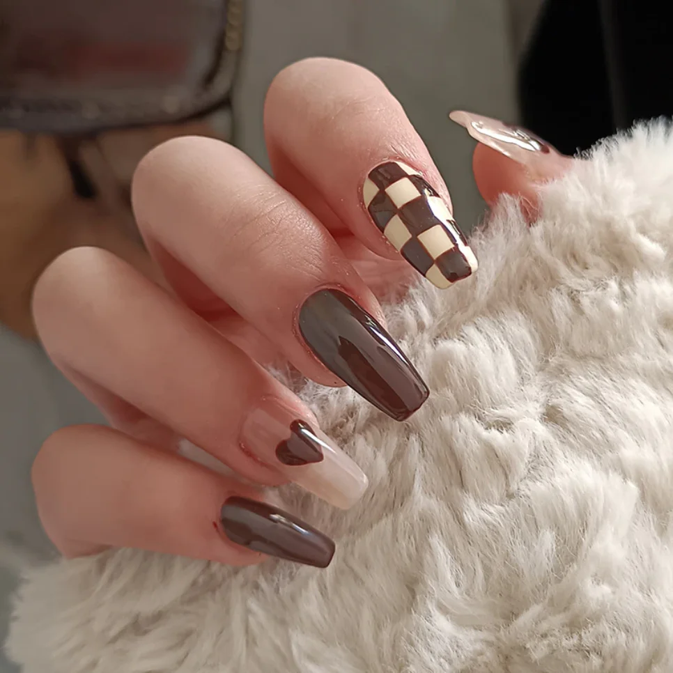 Top Trends: 24Pcs Coffee Color Love Heart Checkerboard Grid Artificial Acrylic Fake Nails Long Ballet Press On Nail Full Cover False Nails Shoppable Styles