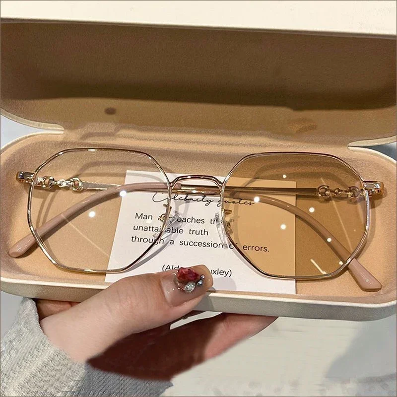 Top Trends: Women Metal Frame Photochromic Myopia Glasses Anti-blue Light Color Changing Sunglasses Unisex Short-sighted Diopter Eyeglasses Shoppable Styles - Image 3