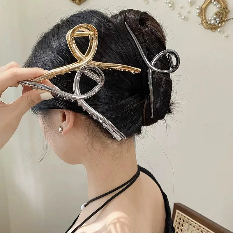 Top Trends: 13.5CM New Woman Extra Large Coat Hanger Design Hair Claws Fashion Washing Face Hair Clips Hairpins Girls Metal Hair Accessories Shoppable Styles - Image 3