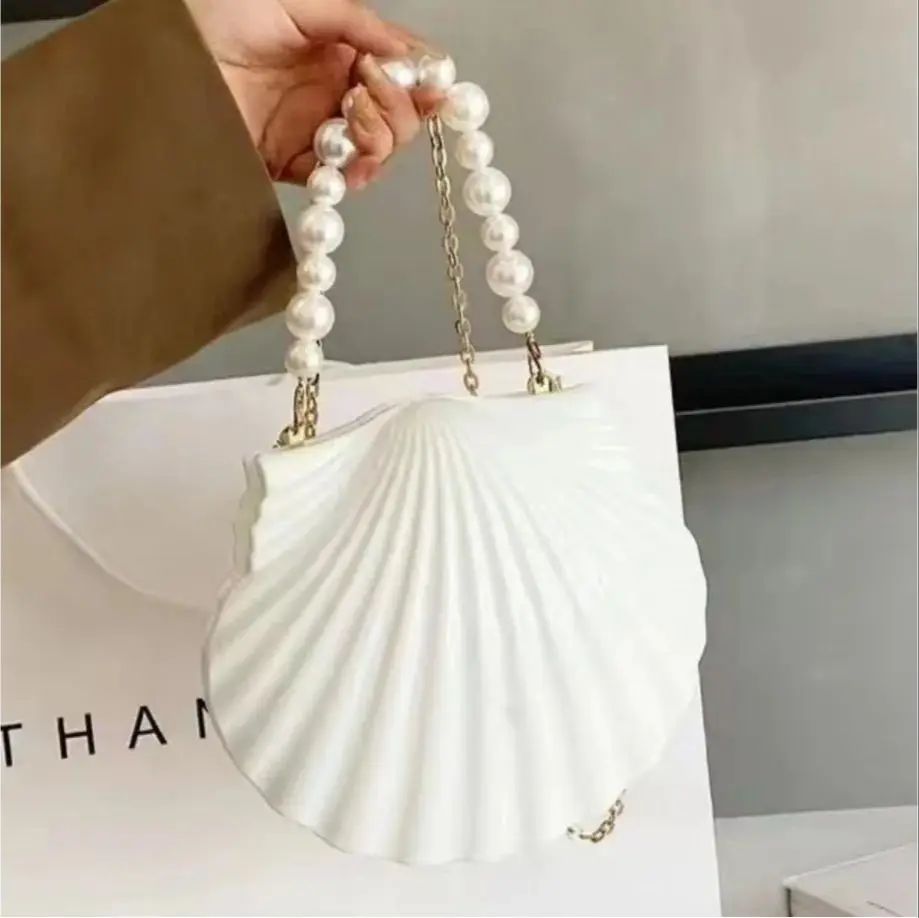 Top Trends: Evening Banquet Aristocratic Acrylic Shell Shaped Metal Chain Crossbody Bag European And American Fashion Pearl Handle Bag Women Shoppable Styles