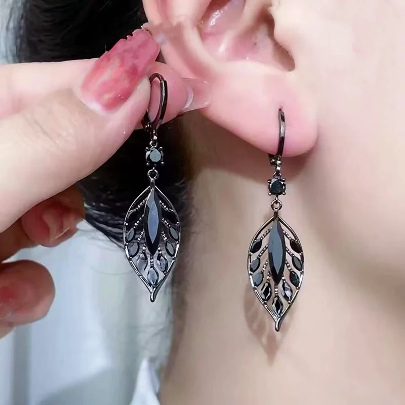 Top Trends: 2023 New Fashion Trend Zircon Crystal Black Leaf Pendant Earrings For Women Unique Design Temperament Cool Girls Party Jewelry Shoppable Styles