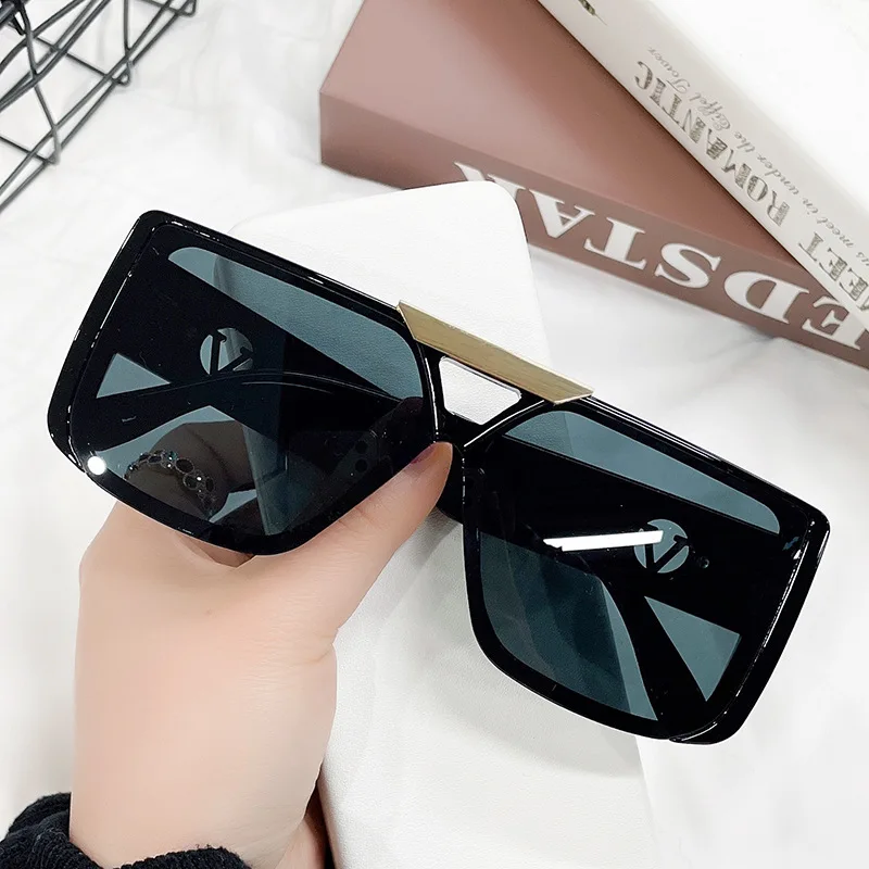 Top Trends: Luxury Fashion Women Sunglasses Glamour Brand Square Designer Men Glasses Stylish Runway Vintage Shades UV400 Shoppable Styles - Image 2